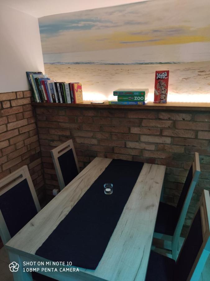 Pokoje Goscinne Pod Kasztanami Łeba Exterior foto
